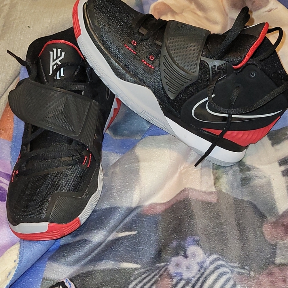 Nike Kyrie size 4.5Y BRAND NEW